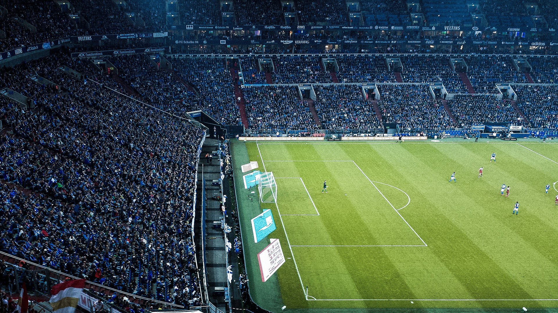 开云体育官网-英超争冠焦点战，当足球的悬念遇上篮球的速胜美学