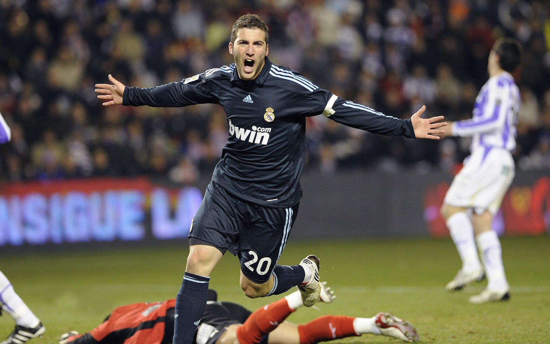 开云体育世界杯-阿劳霍全程高能输出，乌拉圭钢铁防线碾碎爱尔兰童话